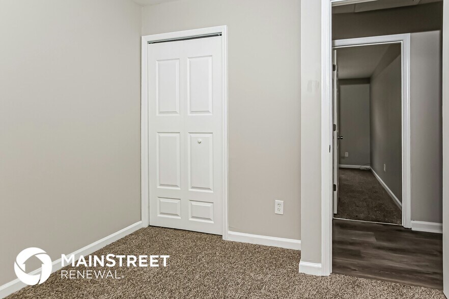 Building Photo - 1850 Adams Ave