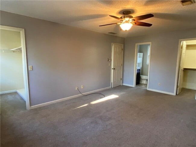 Building Photo - 105 Floss Flower Ct