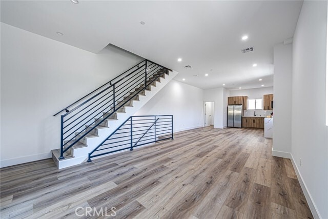 Building Photo - 4445 Auckland Ave