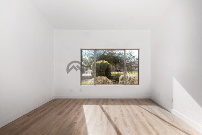 Building Photo - 1567 E Black Diamond Dr