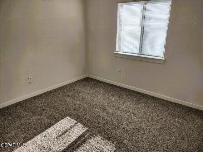 Building Photo - 14725 Tierra Fortaleza Ave