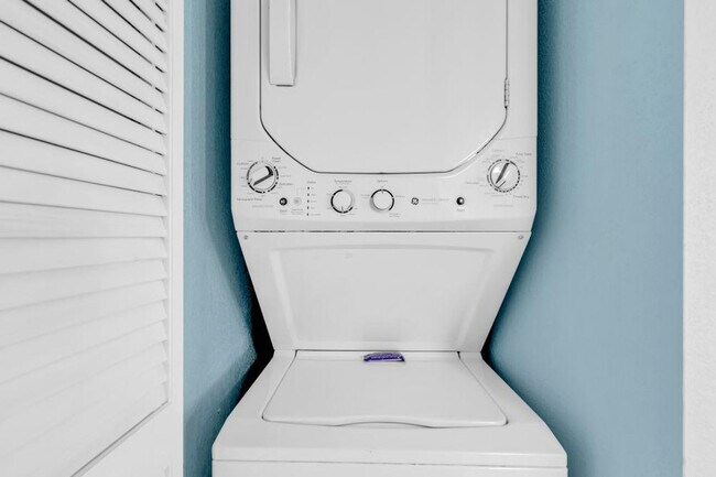 Building Photo - 1700 N Ocean Blvd