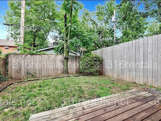 Primary Photo - $1545 - 2 bed 2 bath - Duplex located in R...
