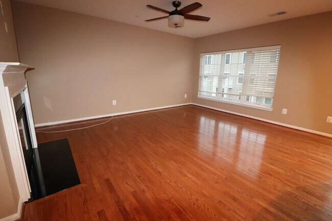 Building Photo - 4635 Battenburg Ln