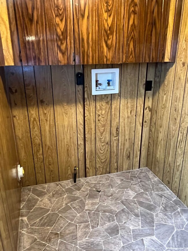 Building Photo - 2 Bed 2 Bath Mobile Home Sitting On 1 Acre