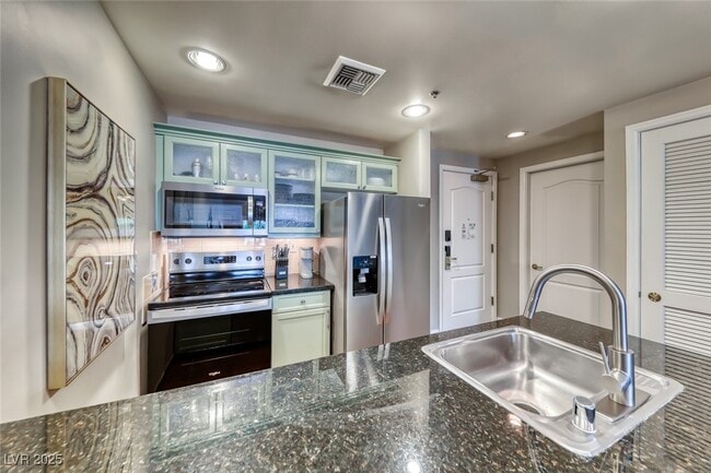 Building Photo - 30 Strada Di Villaggio