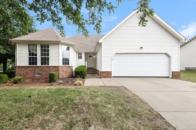 Building Photo - 901 Tal Ln