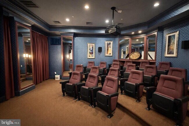 Building Photo - 400 Symphony Cir