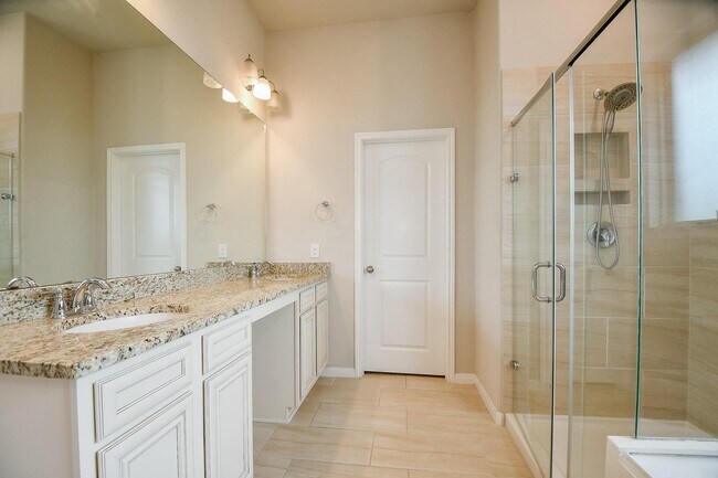 Building Photo - 23511 Villatora Dr