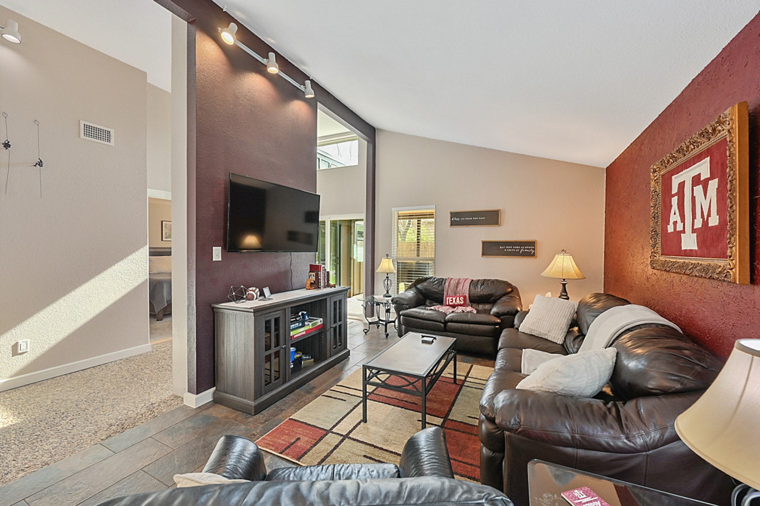 Building Photo - 1409 Clement Ct