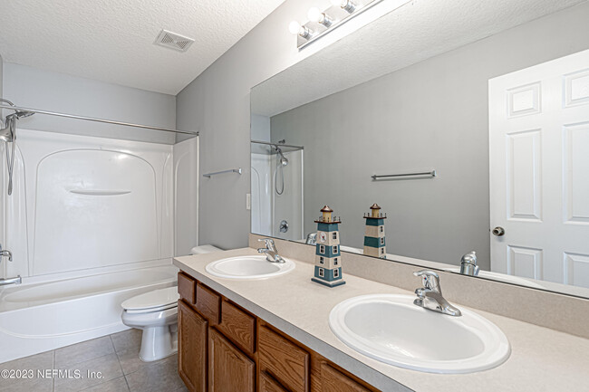 Building Photo - 1500 Calming Water Dr