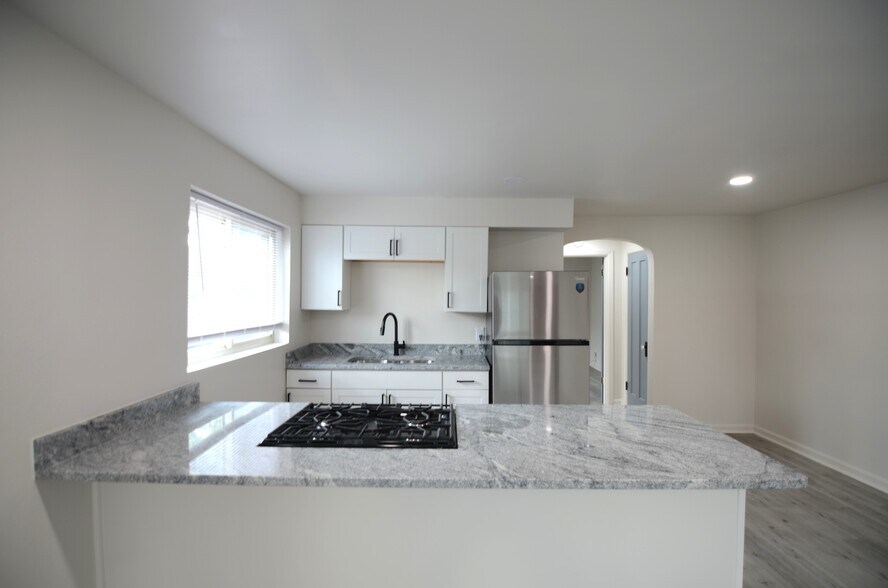 Building Photo - 2537 Williams Ave