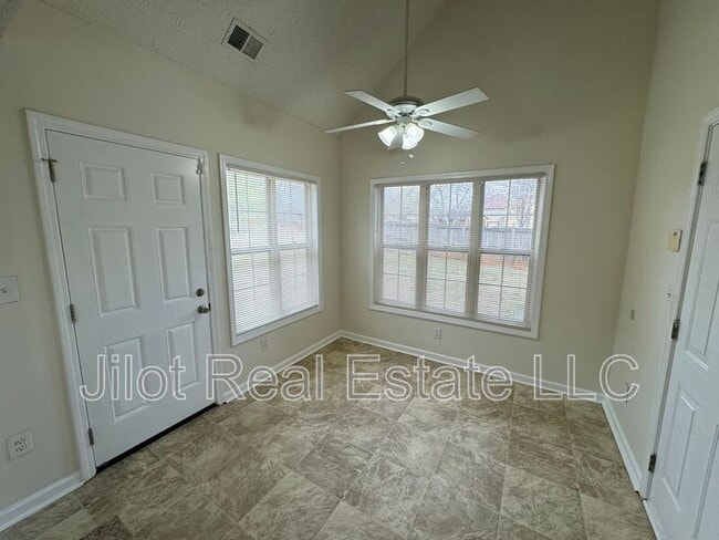 Building Photo - 5376 Sorrells Path