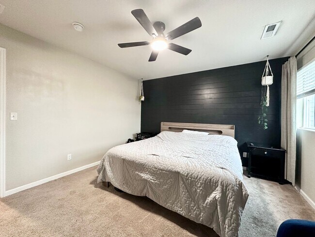 Building Photo - Modern 3-Bedroom 2.5 Bath Single Family Home in Gresham!