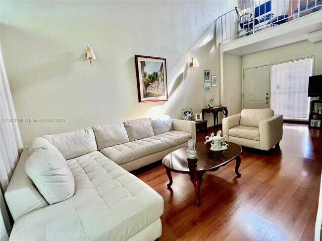 Primary Photo - 9137 Fontainebleau Blvd