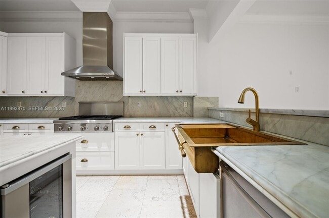 Building Photo - 530 Valencia Ave