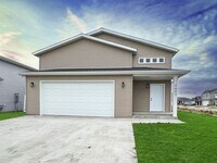 Building Photo - 3603 33rd St S