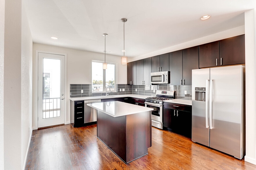 Building Photo - 3415 Larimer St