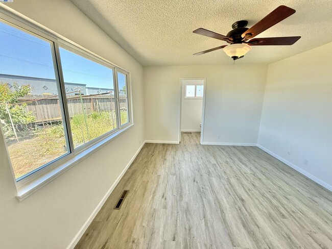 Building Photo - 809 Coburn Ct