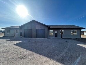 Building Photo - 1522 Trumble Creek Rd