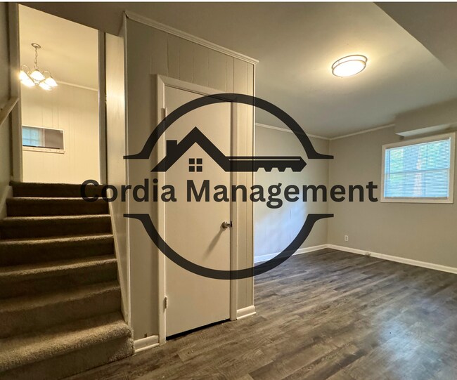 Building Photo - 3 Bedroom Home in Decatur on Malibu with B...