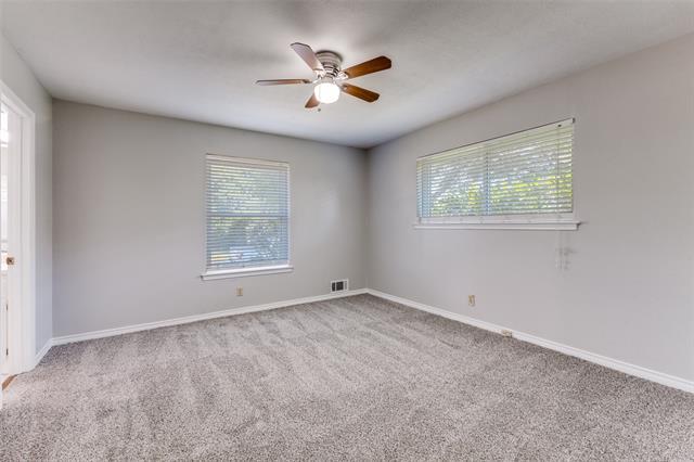 Building Photo - 1602 Iroquois Dr