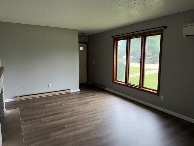 Building Photo - 161 E James Dr