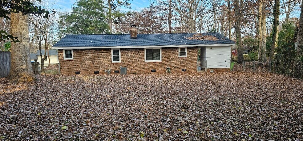 Building Photo - 2701 Patrick Rd