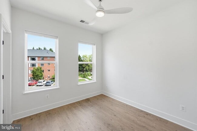 Building Photo - 5548 Topaz Ln