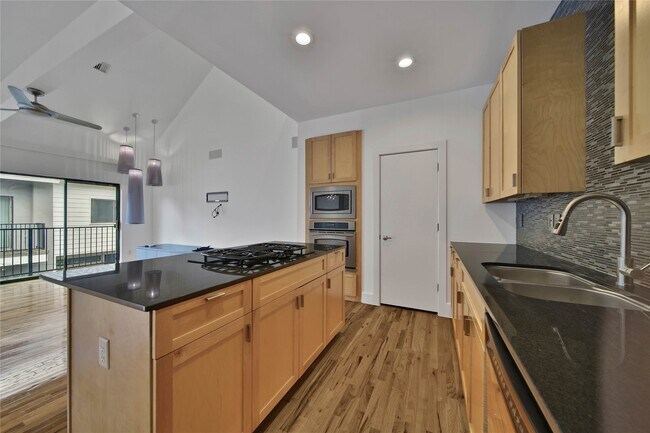Building Photo - 4205 Eigel St