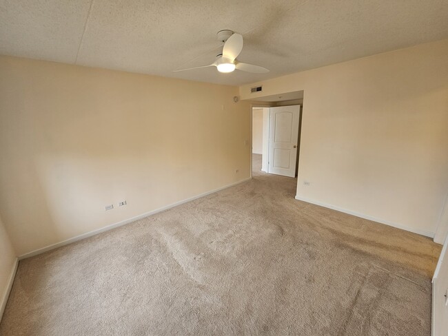 Building Photo - 655 Perrie Dr