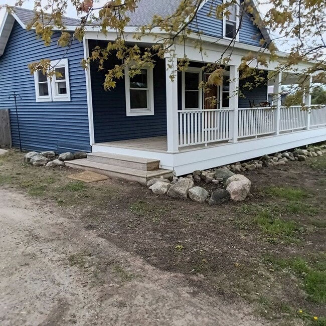 Building Photo - Private Country Living Near Fife Lake