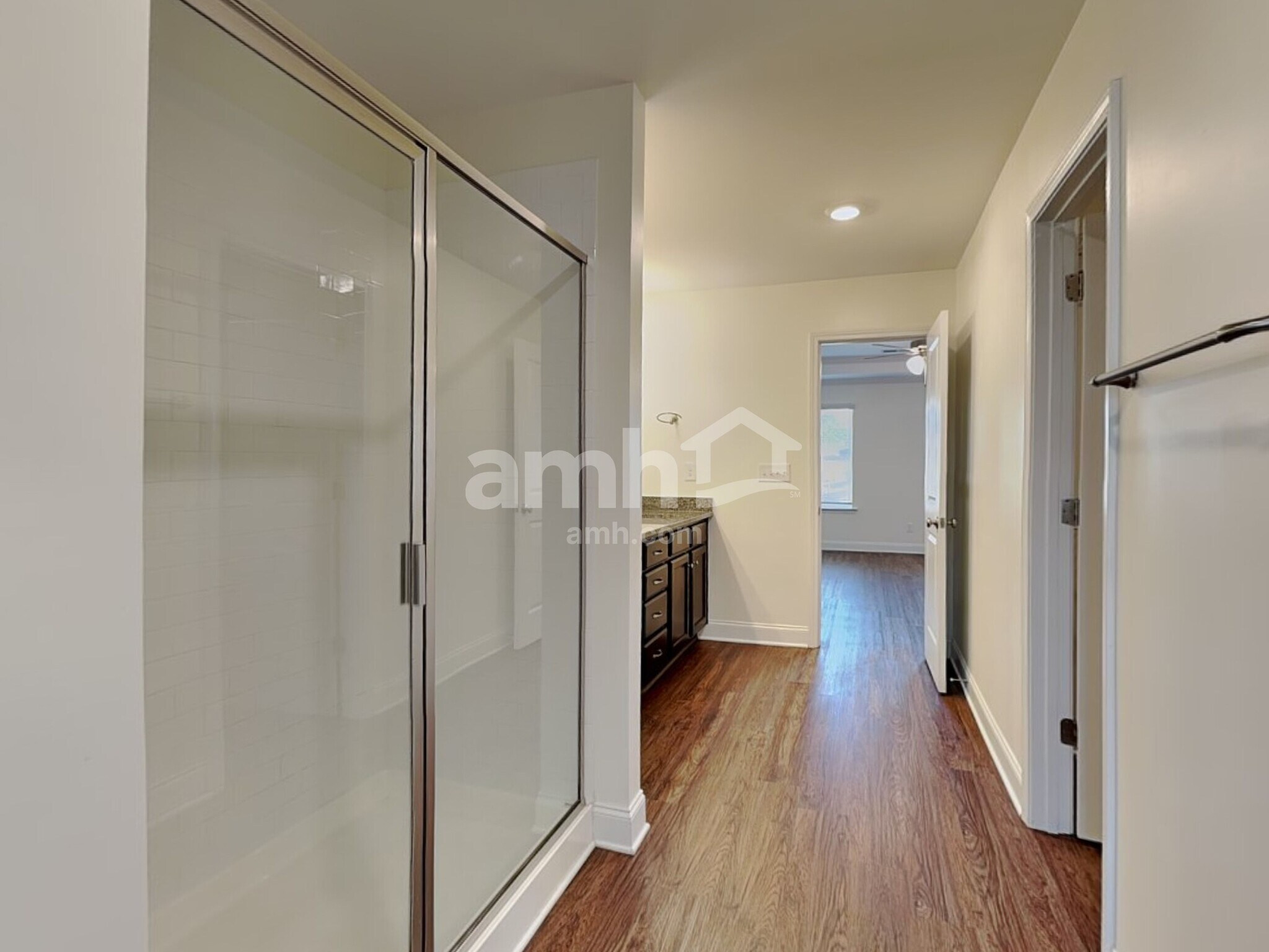 Building Photo - 2132 Laurel Vlg Cir