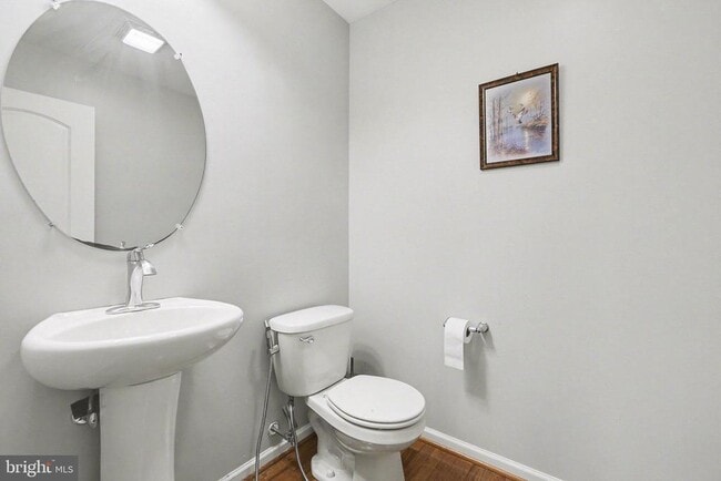 Building Photo - 1841 Vista Dr