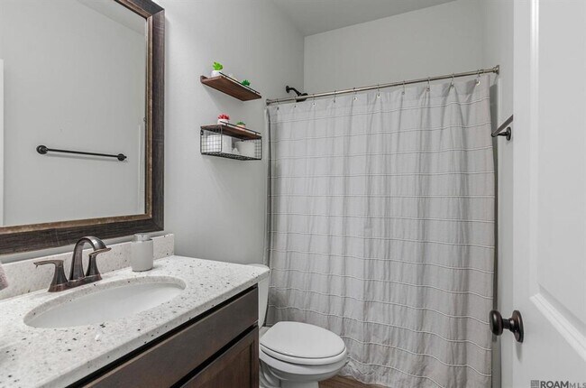 Building Photo - Modern 3 Bedroom Home with Private Backyard Views in Forestwood