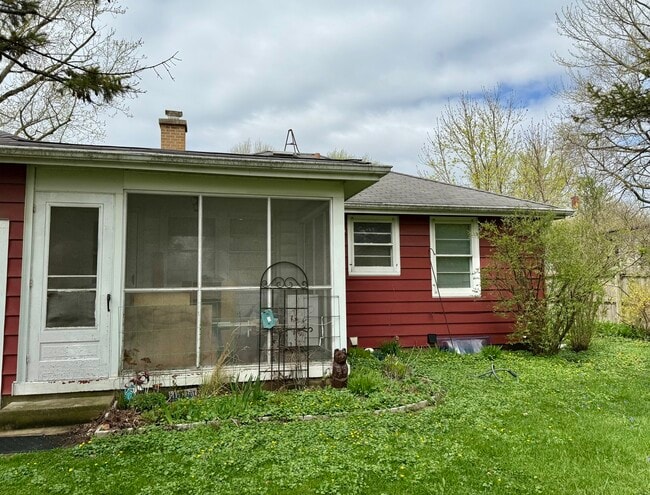 Building Photo - 8 N Harrison St