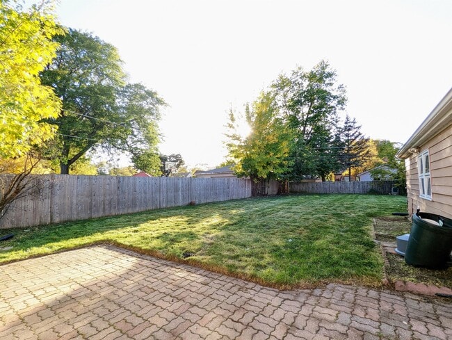 Building Photo - 514 N Emerson St