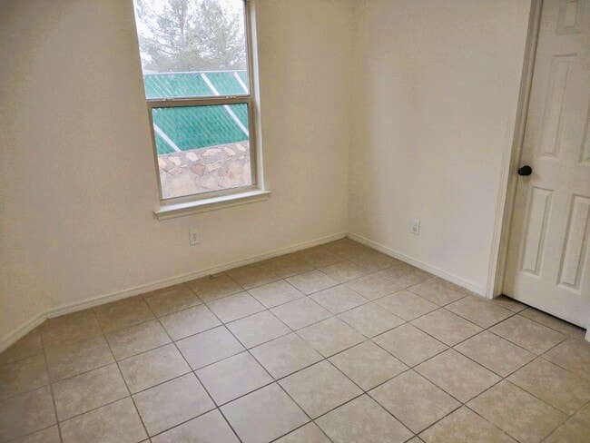 Building Photo - 9488 Landry McKee Ln