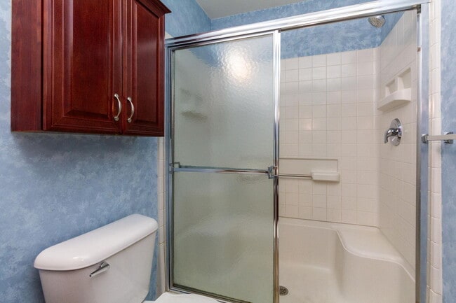 Building Photo - 3839 Norwich Dr