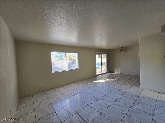 Building Photo - 9617 Pine River Ln