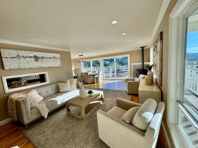 Building Photo - 25400 Radonich Rd