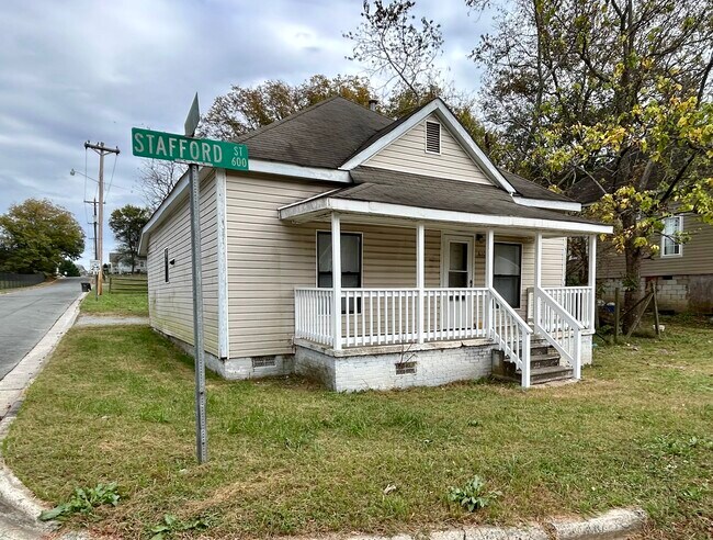 Primary Photo - 610 Stafford St