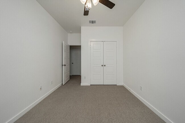 Building Photo - 8461 Adelaide Dr