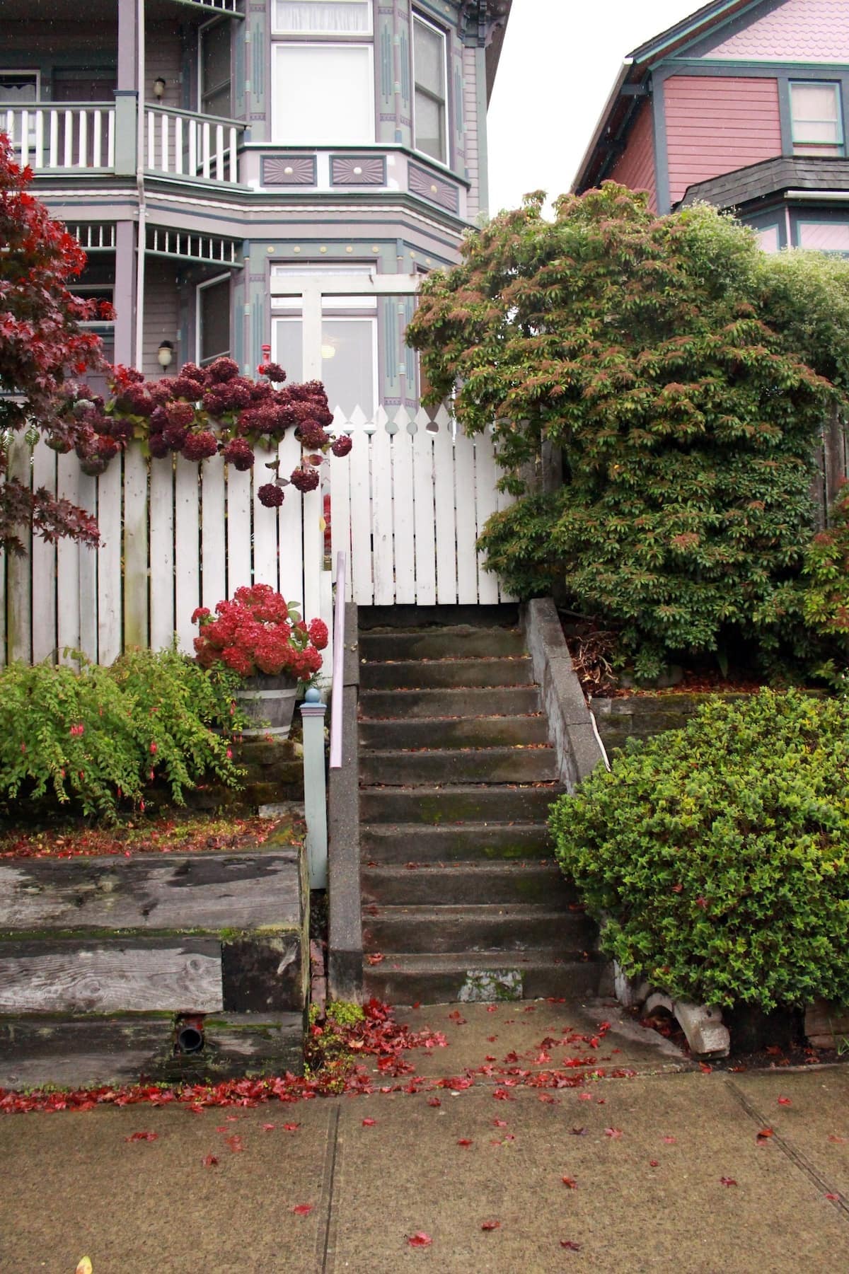 Building Photo - 1910 S G St