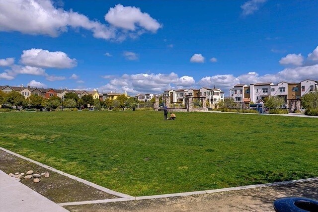 Building Photo - 2726 Montecito Vista Way