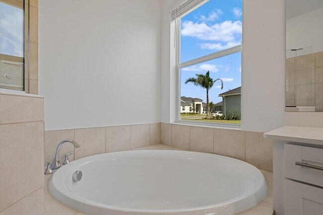 Building Photo - 17118 Jadestone Ct