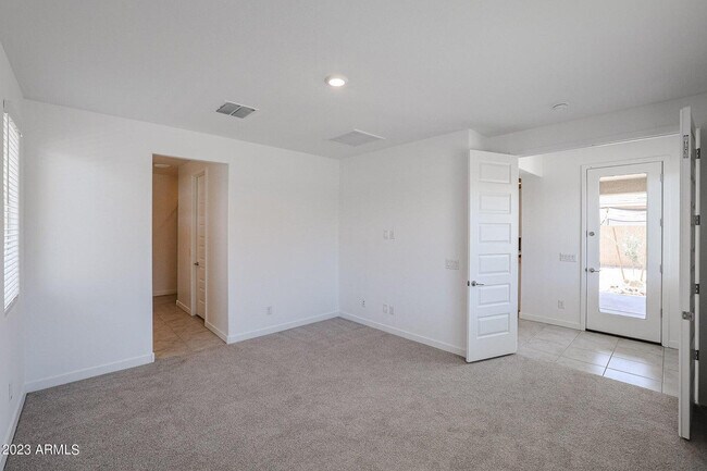 Building Photo - 16554 W Questa Dr