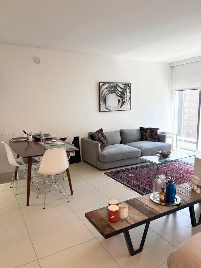 Building Photo - 31 SE 6th St