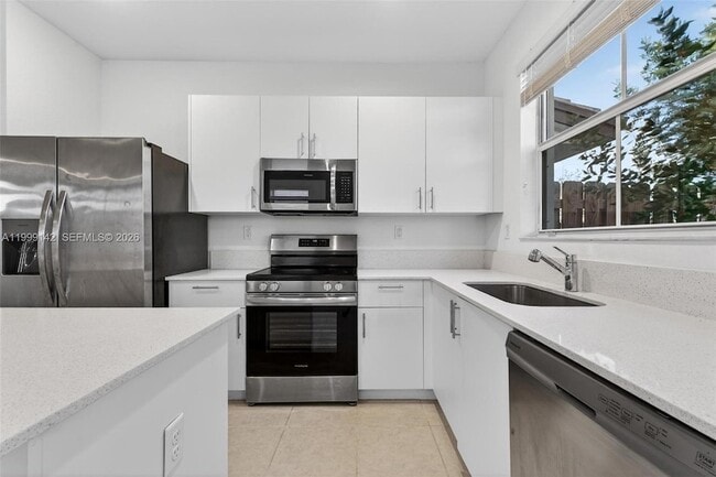 Building Photo - 2650 SE 29th St