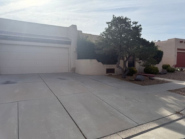 Primary Photo - 2828 Monument Dr NW